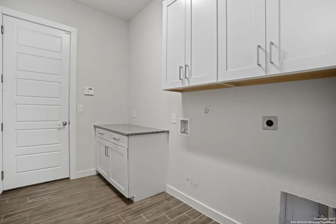 Photo of 3827 Glenellen