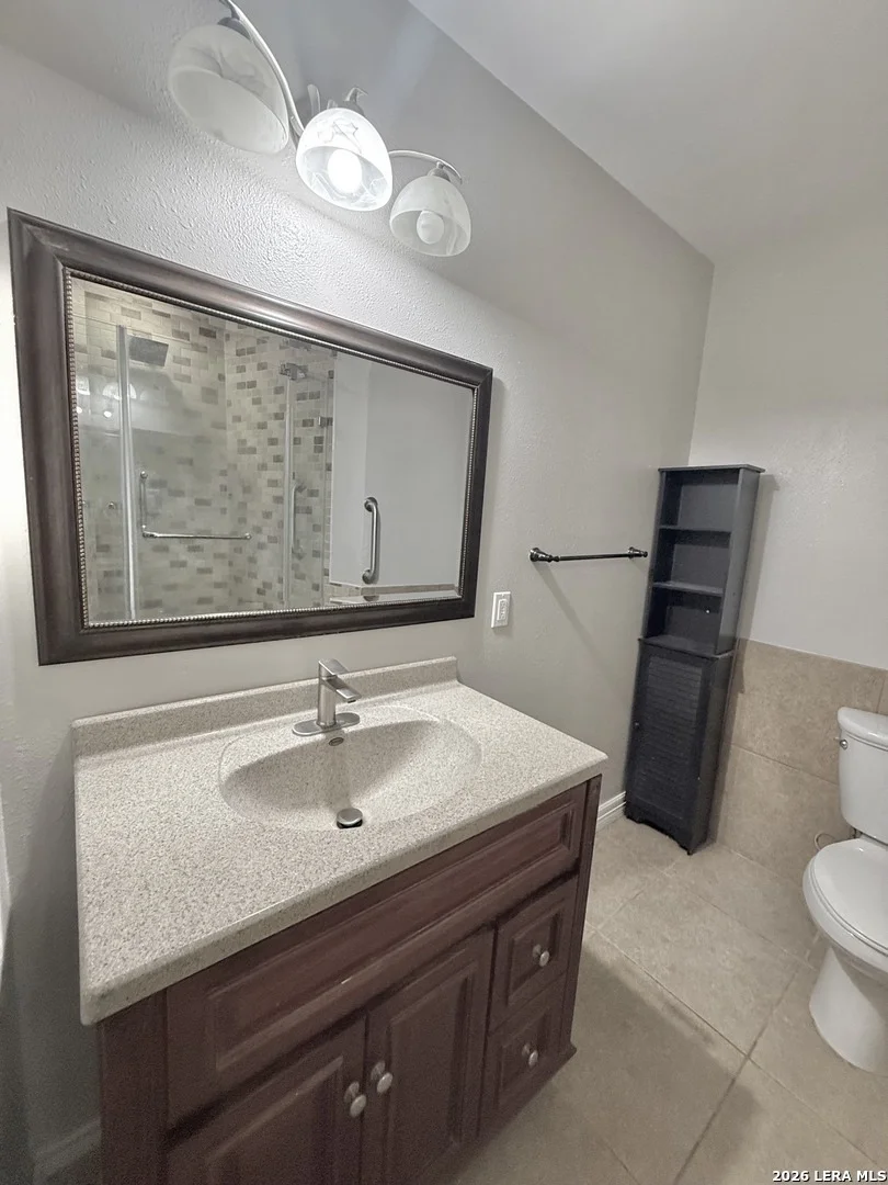 Photo of 170 White