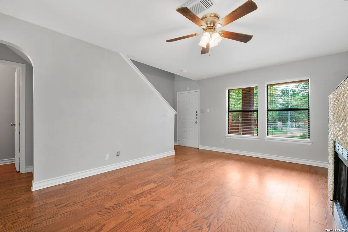 Photo of 7502 Beaver Tree