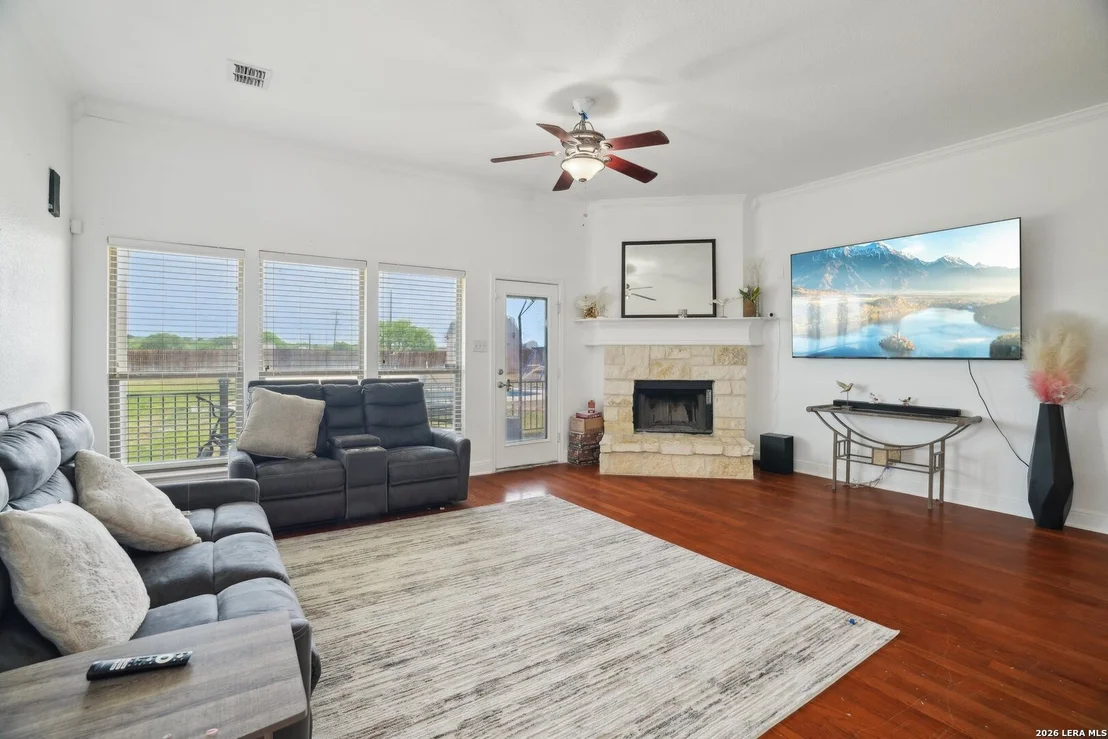 Photo of 7027 LAURA HTS