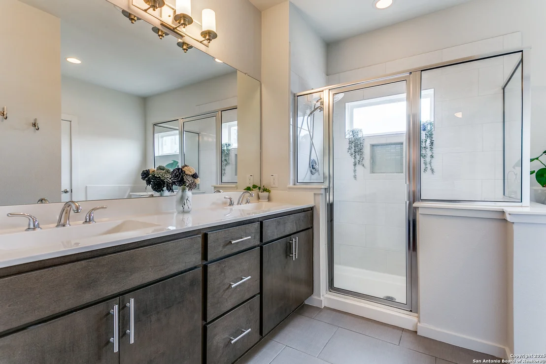 Photo of 232 E Cevallos UNIT 101