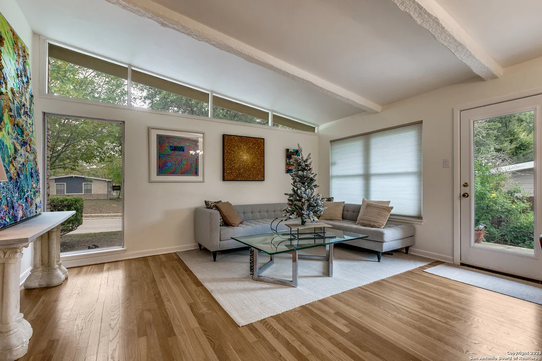 Photo of 230 One Oak Dr.