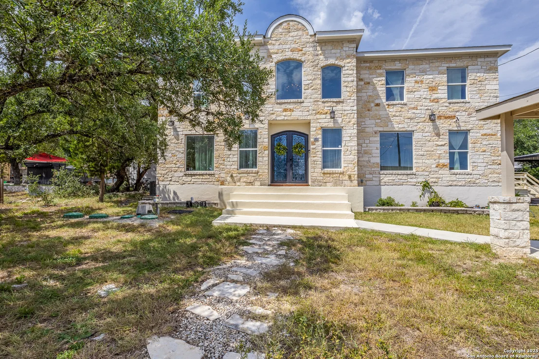 Photo of 1071 Hidden Valley