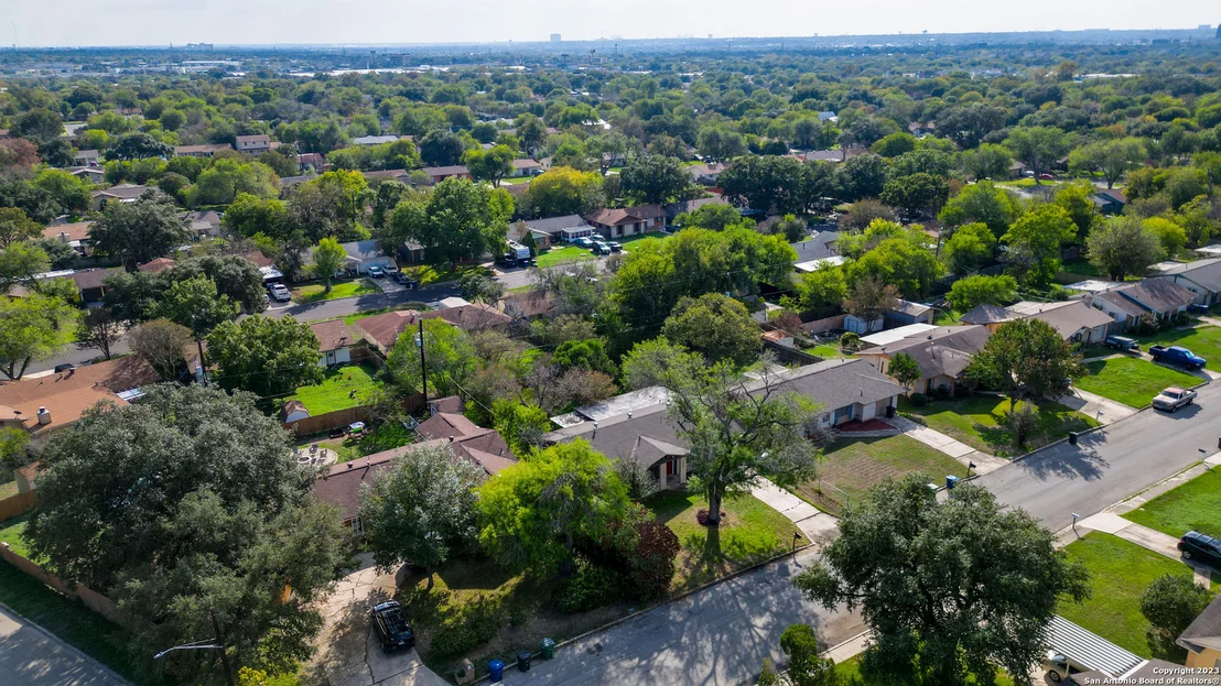 Photo of 4430 CLEAR SPRING DR