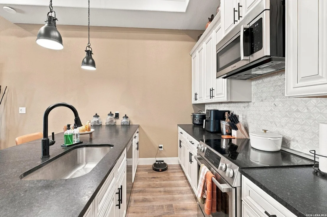 Photo of 526 CHEYENNE TRL