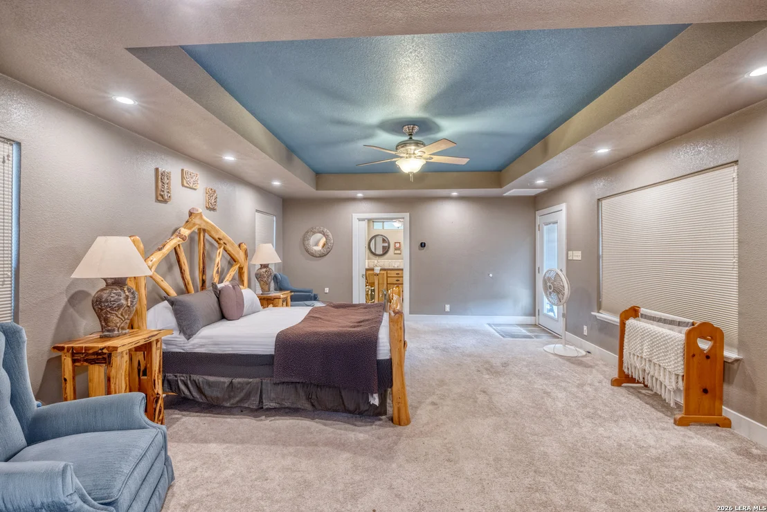 Photo of 270 Robinson