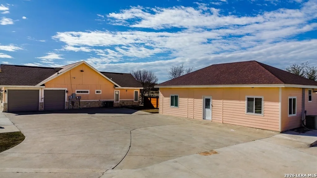 Photo of 1182 Wagon Wheel Road