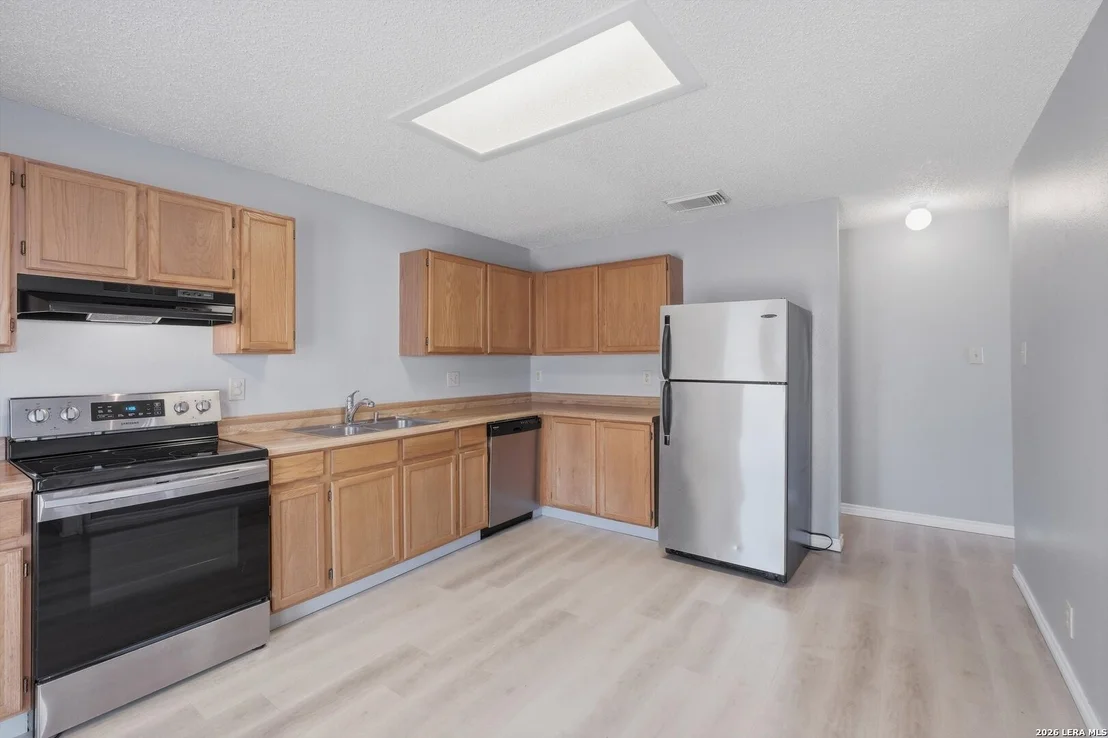 Photo of 9015 Mansfield