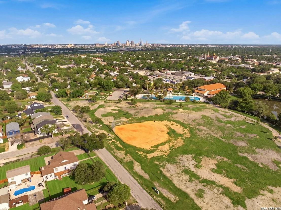 Photo of 110 San Antonio Blvd