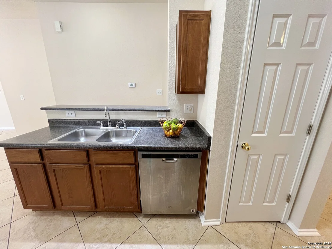 Photo of 7130 Heathers Place