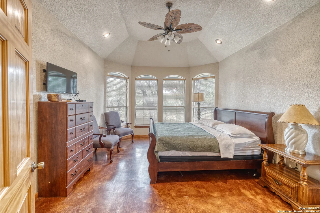 Photo of 241 Mountain Laurel