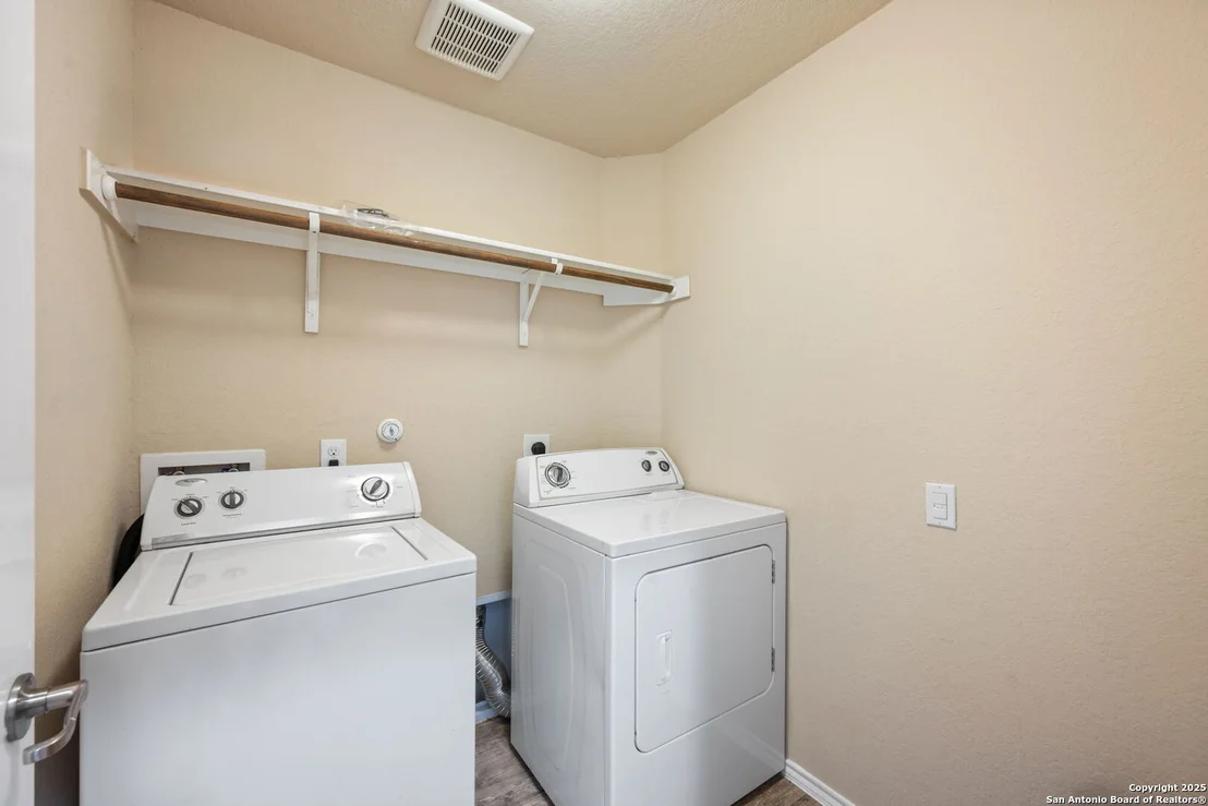 Photo of 7115 Azalea Sq