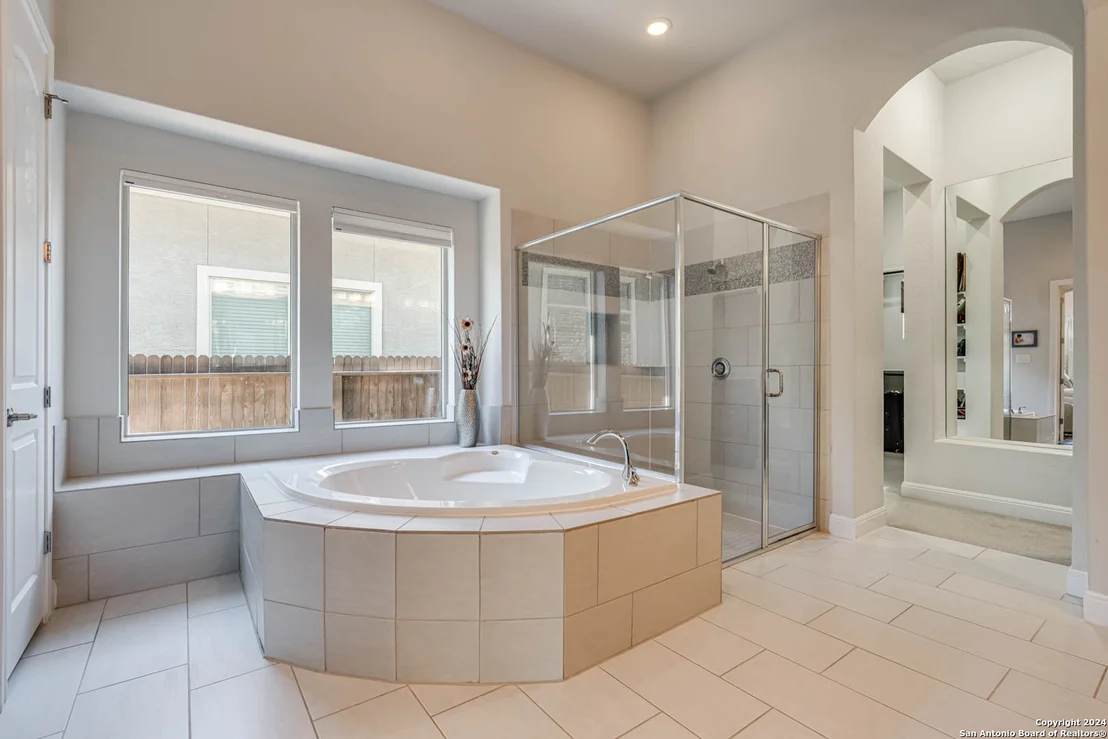 Photo of 17814 HILLSEDGE