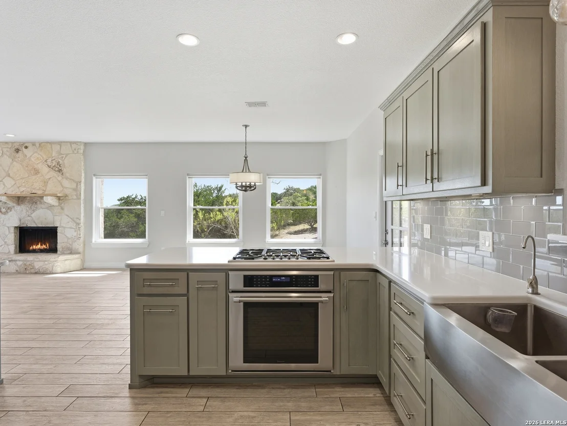 Photo of 412 Bear Springs Trl