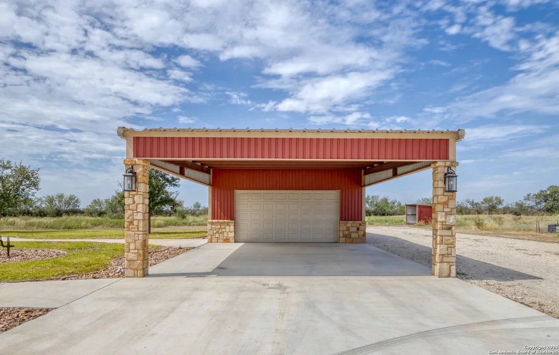 Photo of 2371 N Ranch Road 187