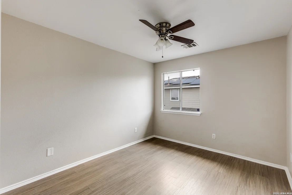 Photo of 11812 Lima