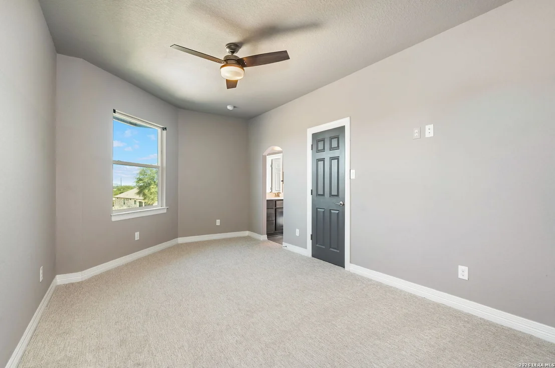 Photo of 25211 Spider Rock