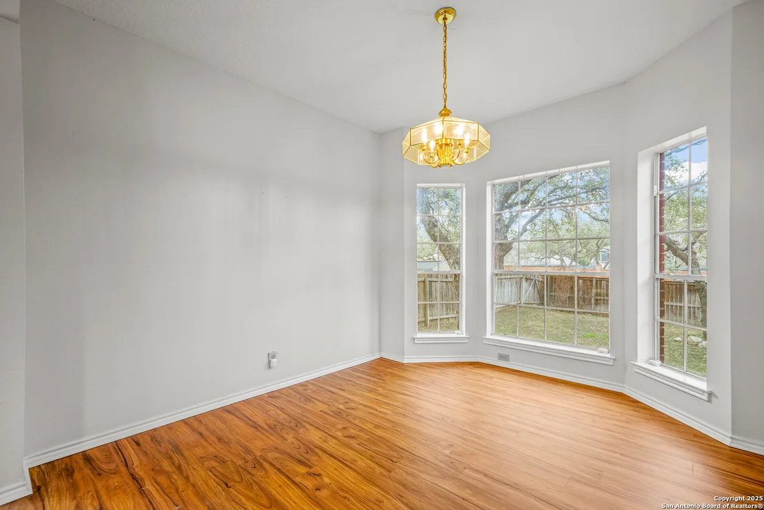 Photo of 11822 Queenston