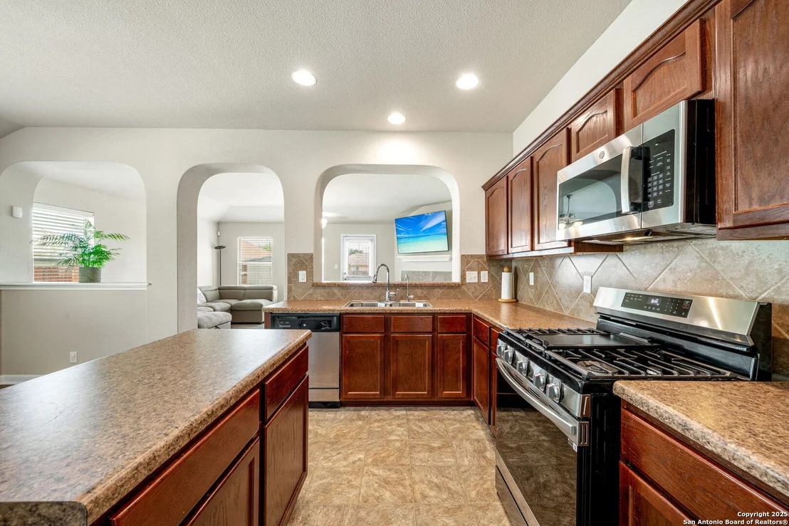 Photo of 8434 Blackstone