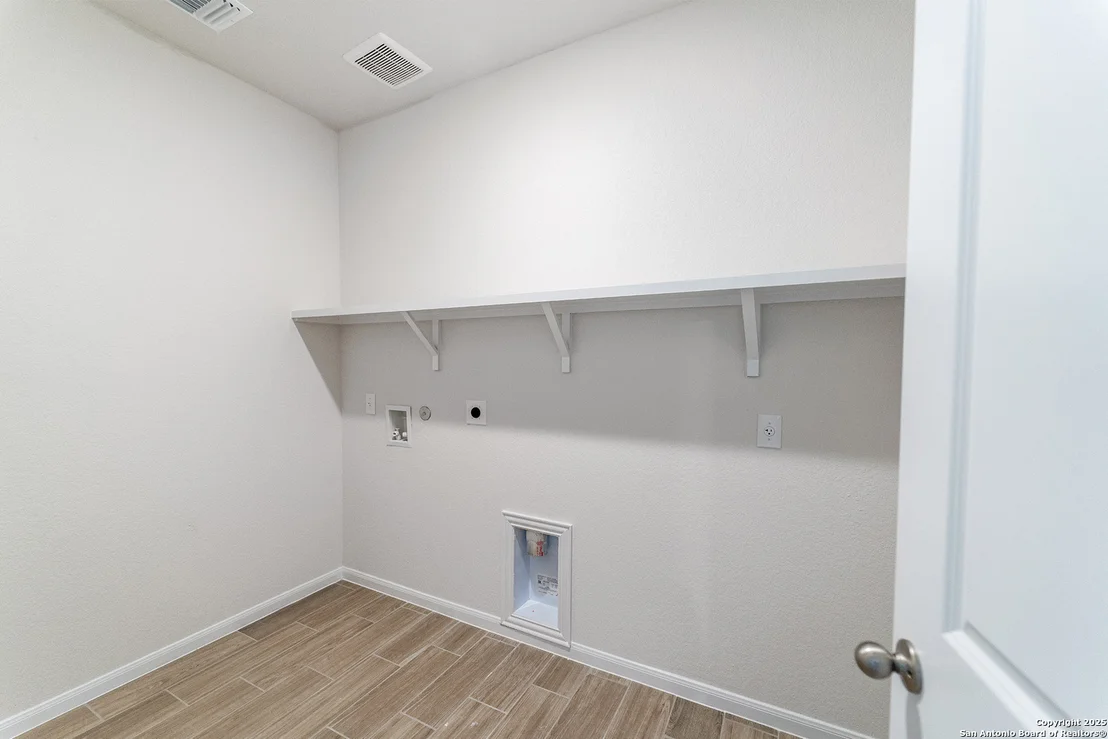Photo of 143 Taylor Way