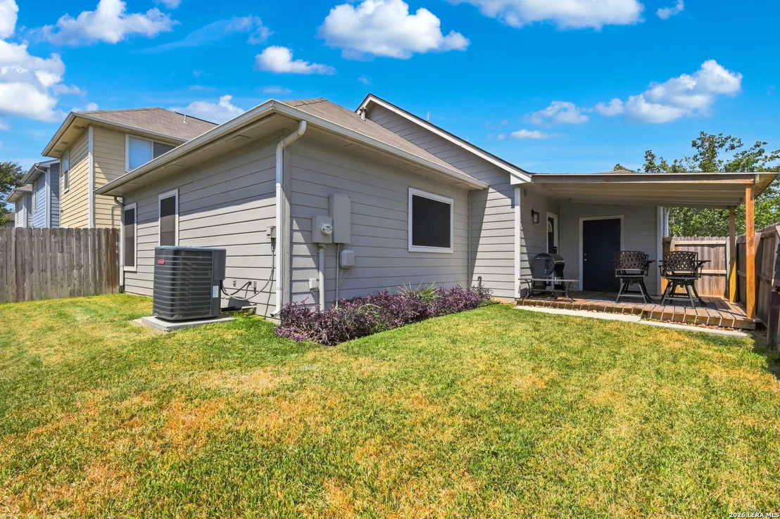 Photo of 7610 Crown Ledge