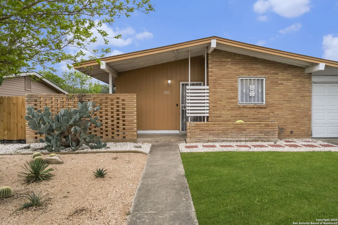 Photo of 926 Olney Drive