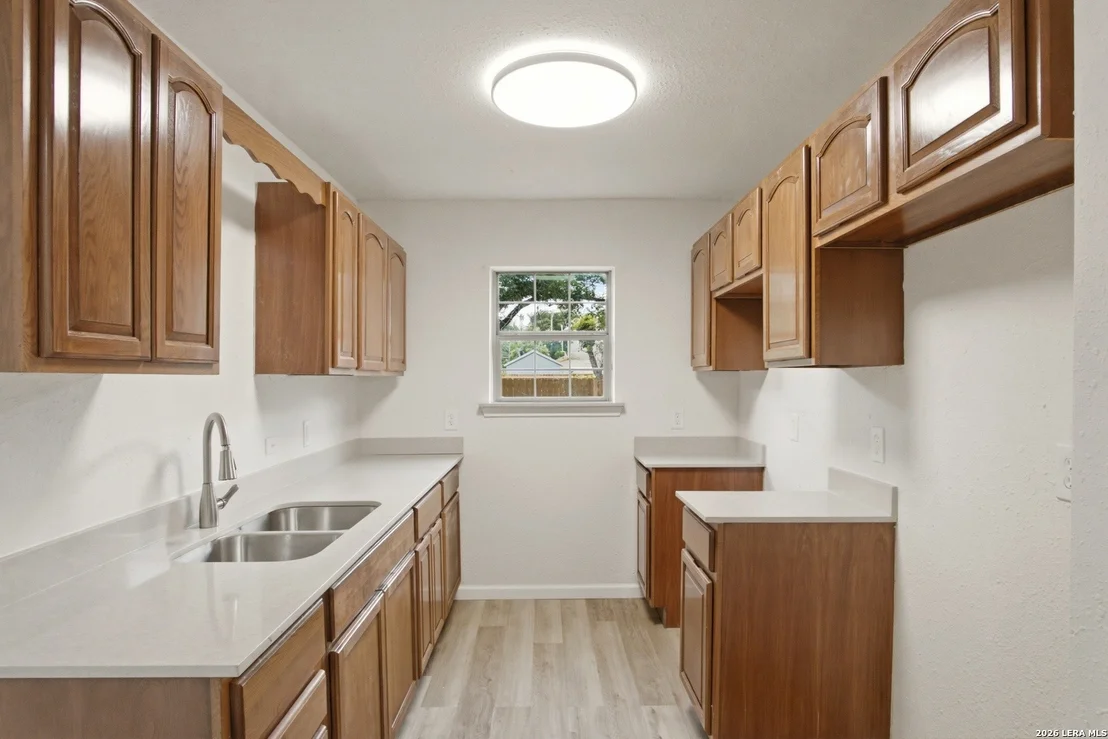 Photo of 438 CRESTHILL RD