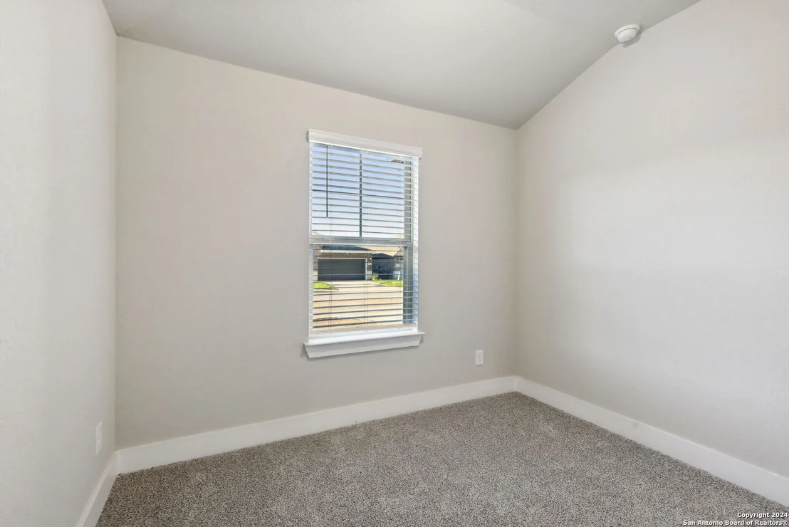 Photo of 6406 Comanche Sky