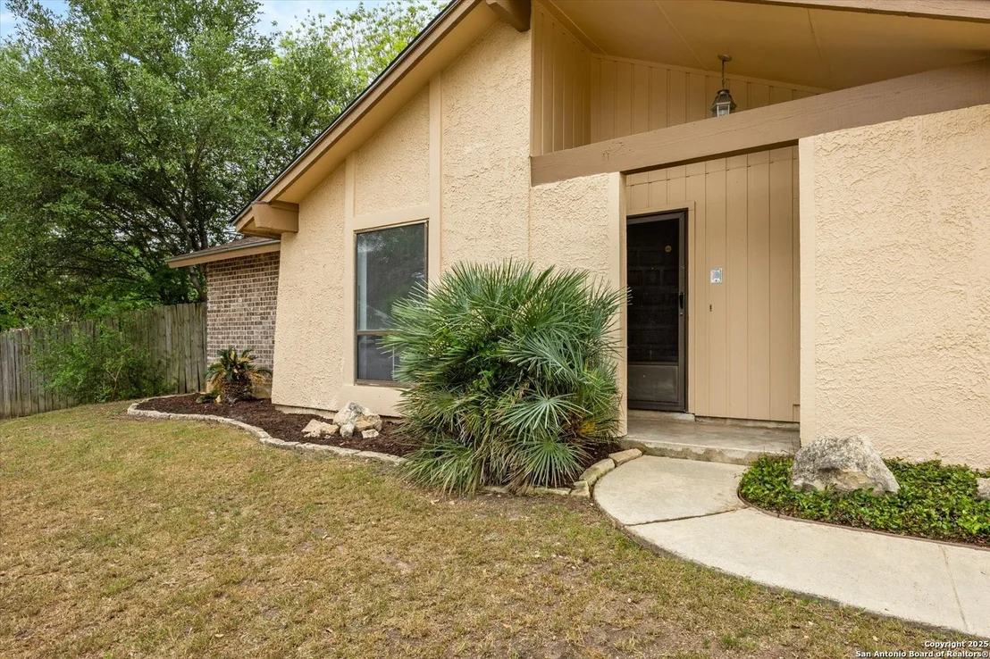 Photo of 13203 Centerbrook