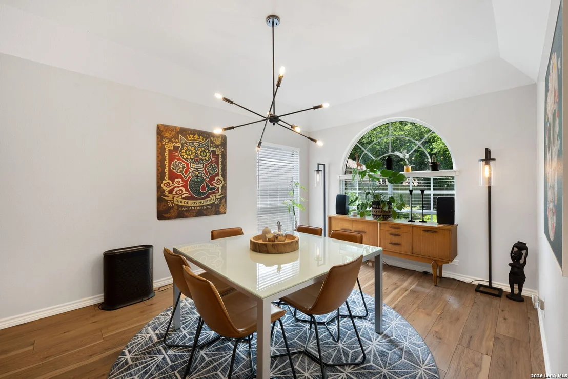 Photo of 15015 OAK BRIAR