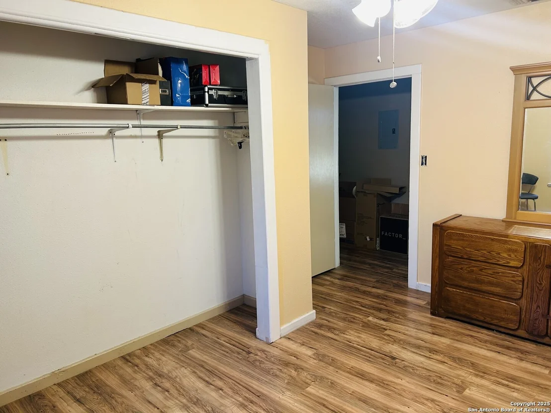 Photo of 406 Hernandez
