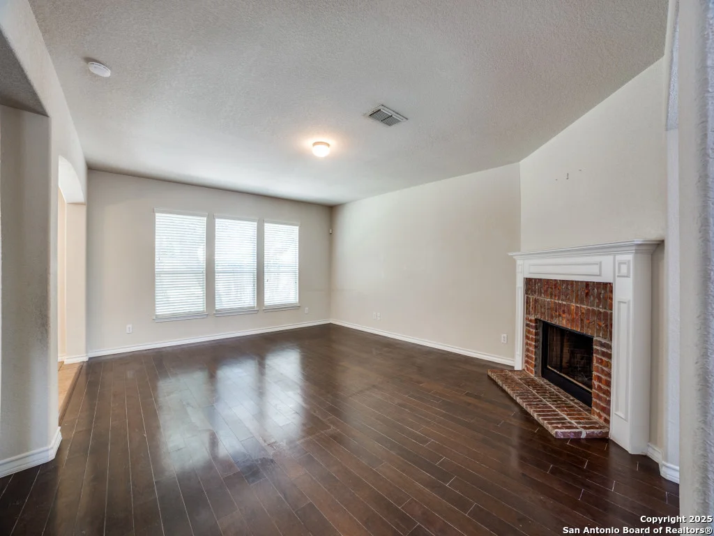 Photo of 7618 Mission Point
