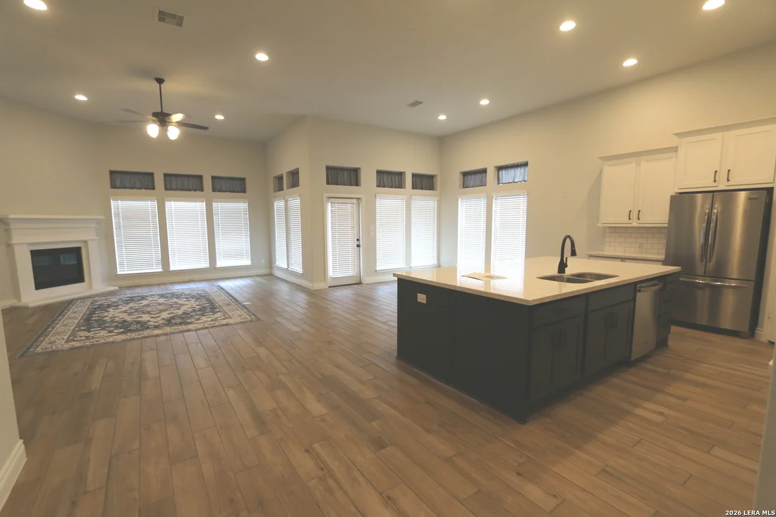 Photo of 2965 GROVE WAY