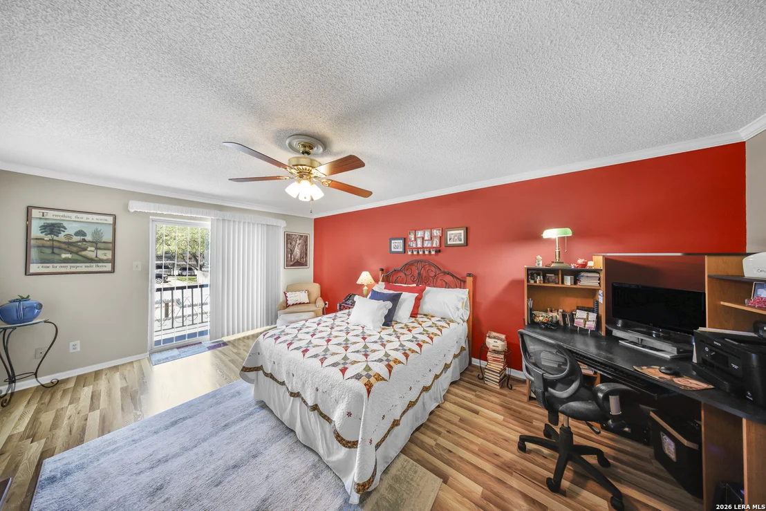 Photo of Unit 49G at 8915 Datapoint Dr.