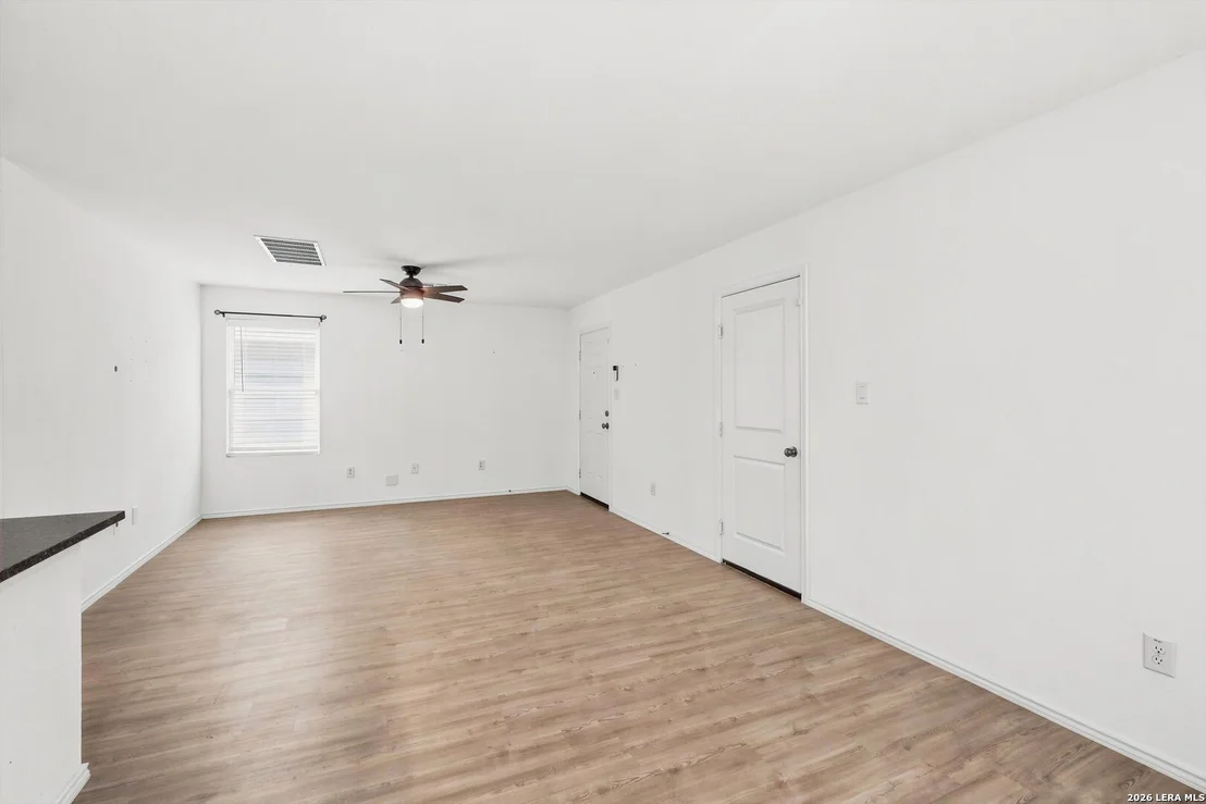 Photo of 13543 Barton Cove