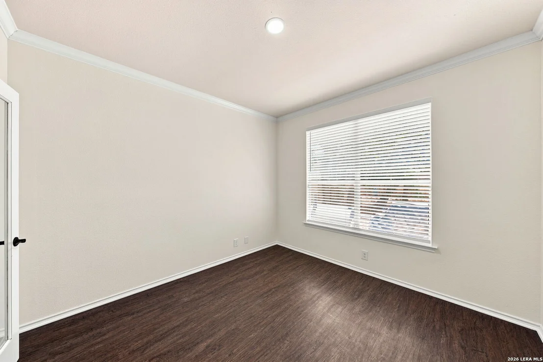 Photo of 17210 Darien Wing