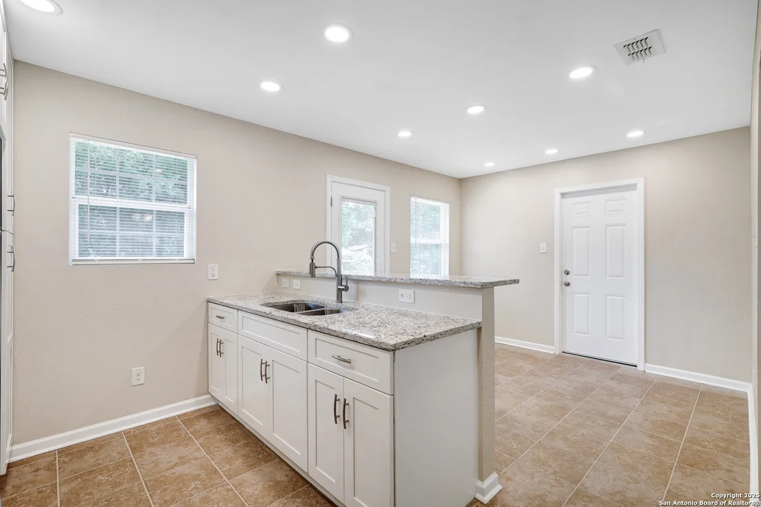 Photo of 6820 Mountain Park