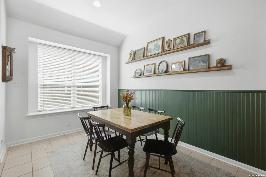 Photo of 254 MAIDSTONE CV