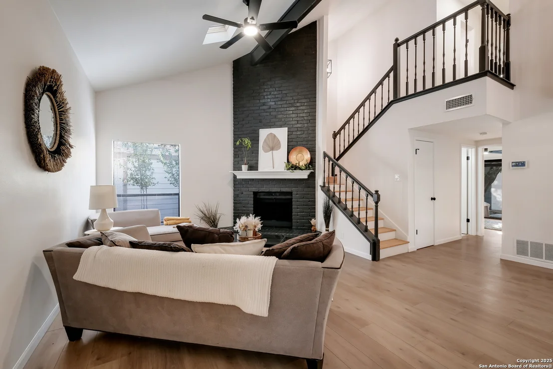 Photo of 1402 Brook Meadow