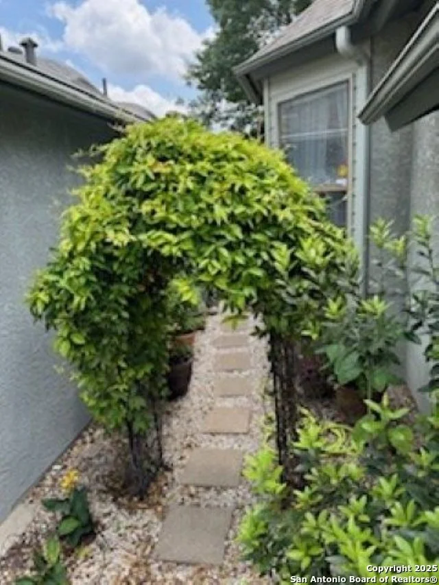Photo of 3478 River Way