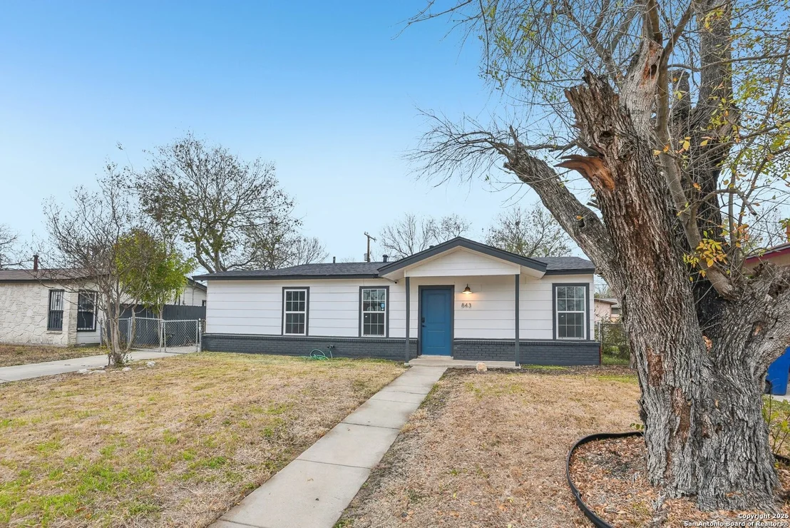 Photo of 843 Deely Place