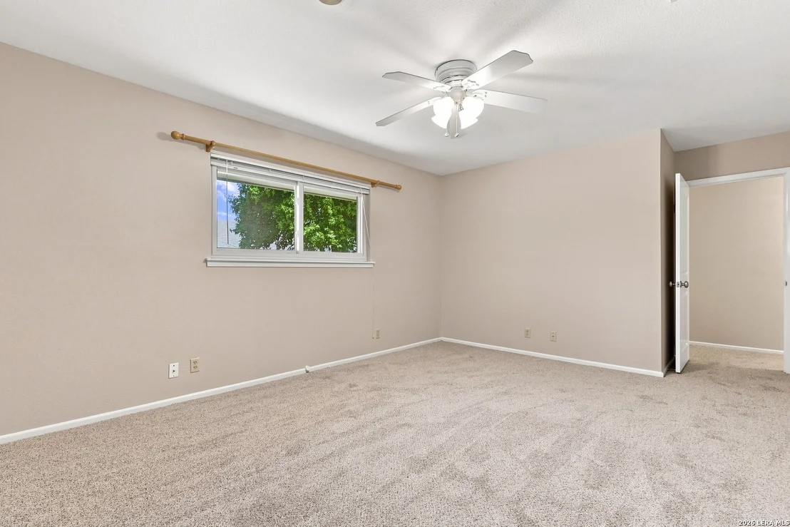 Photo of 102 IRONGATE RD