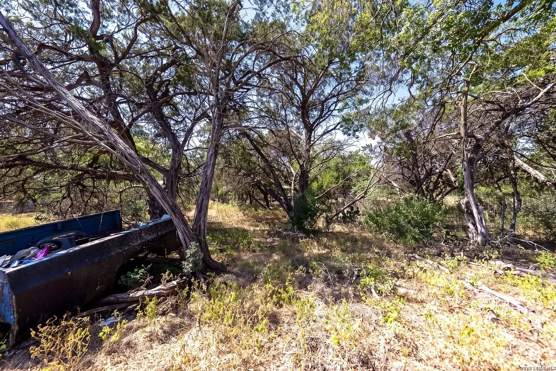 Photo of 990 Hillcrest Trl