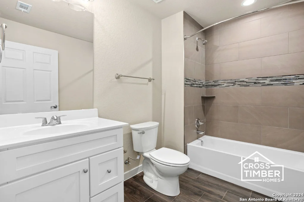 Photo of 255 CORLISS