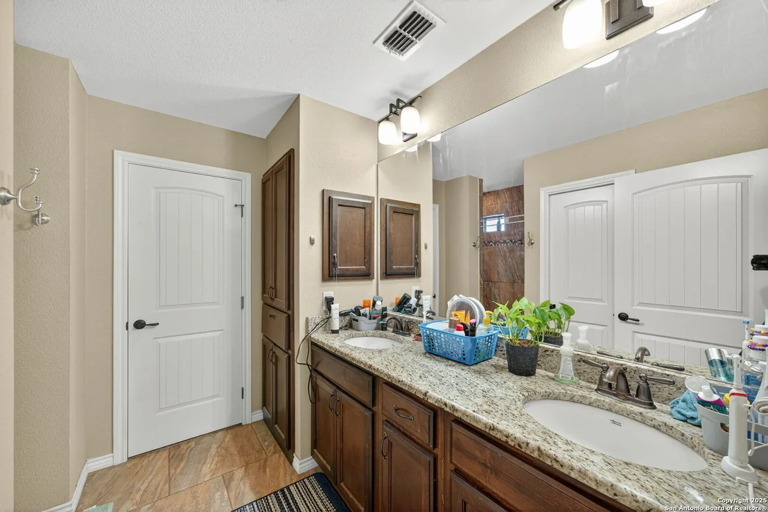 Photo of 1666 Vista View