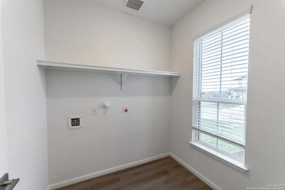 Photo of 6332 Black Butte