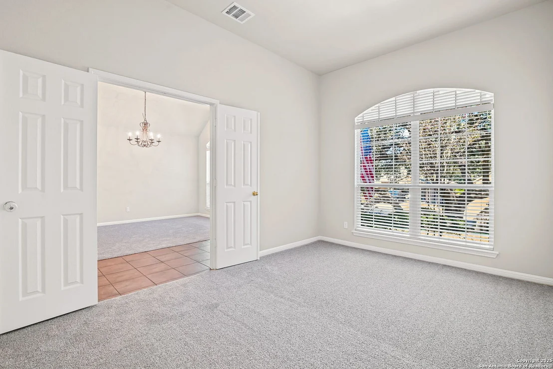 Photo of 9810 Selbourne