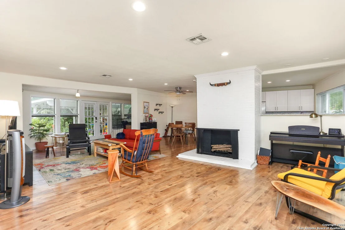 Photo of 202 Beverly Drive