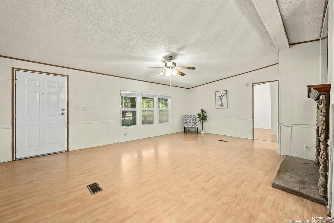 Photo of 1007 Red Bud Drive