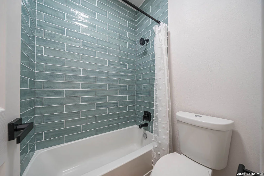 Photo of 122 CARMEL DR